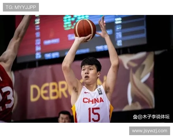 媒体人呼吁杨瀚森专注训练与比赛录像勿被网络言论干扰